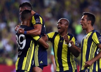 Fenerbahçemiz Bursaspor'u 2-1'lik skorla geçti