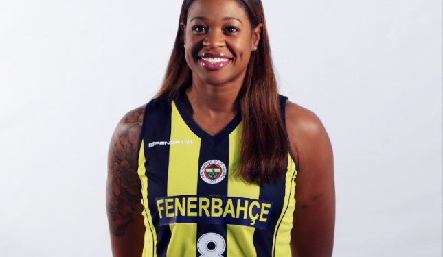 Kia Vaughn 1 yıl daha Fenerbahçe forması giyecek