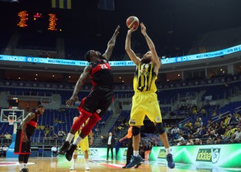 Fenerbahçe Gaziantep Basketbol'u deplasmanda mağlup etti