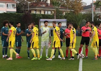 Fenerbahçemiz hazırlık maçında İstanbulspor'u 3-0 mağlup etti
