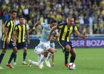 Frey ve Reyes’e tribünlerden tepki