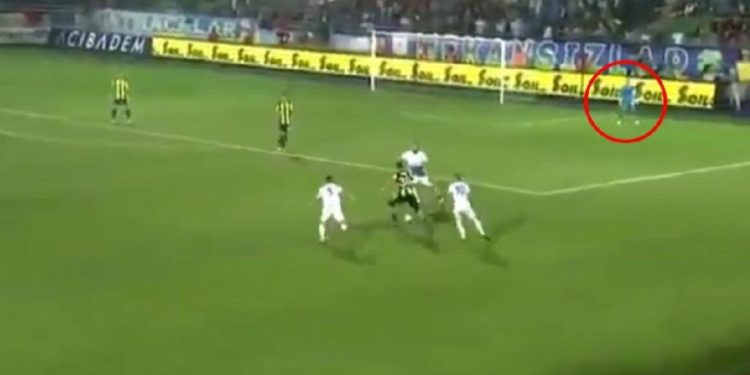 Harun kaleyi şaşırınca, kalemiz çok kısa bir süre boş kaldı