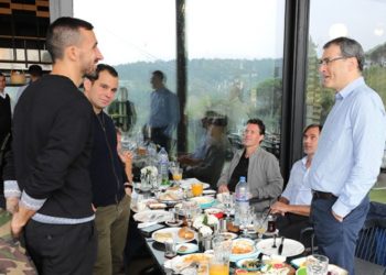 Fenerbahçe-Futbolcularımız kahvaltıda bir araya geldi