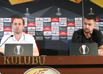 Spartak Trnava Teknik Direktör Radoslav Latal ve oyuncu Boris Godal basın toplantısına katıldı