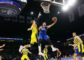 Fenerbahçemiz Anadolu Efes karşısında