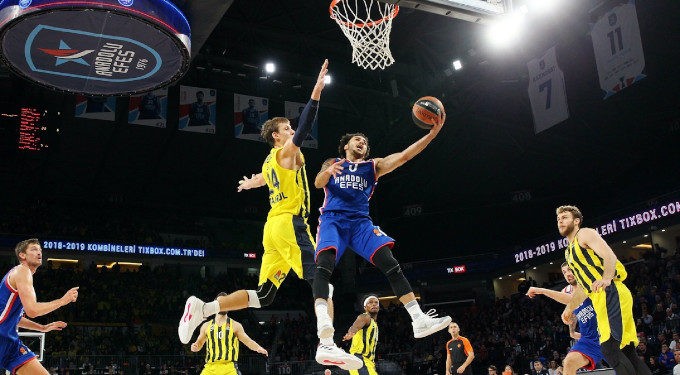 Fenerbahçemiz Anadolu Efes karşısında