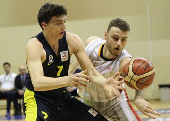 enerbahçe deplasmanda Galatasaray’ı mağlup etmeyi başardı