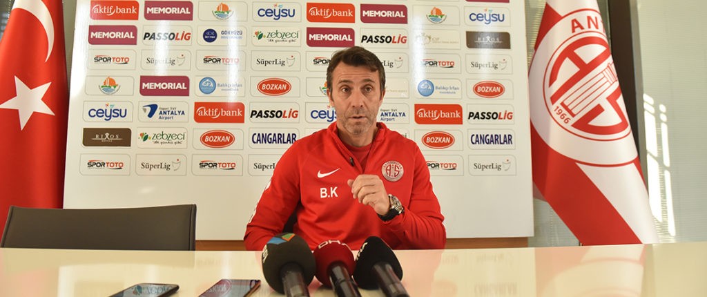 Antalyaspor Teknik Direktörü Bülent Korkmaz