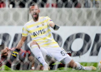 Yiğithan Güveli, rakibinin müdahalesiyle sakatlandı