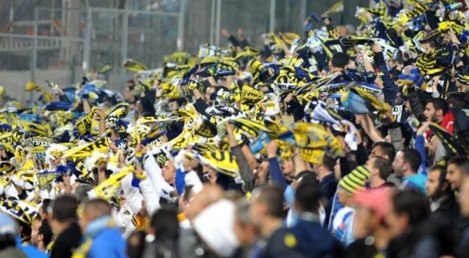 Merdiven boşluğuna düşen taraftarımız yaralandı