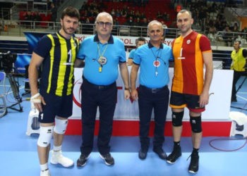 Fenerbahçe Galatasaray'ı konuk etti