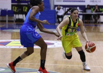 Potanın Kraliçeleri, Perfumerias Avenida karşısında