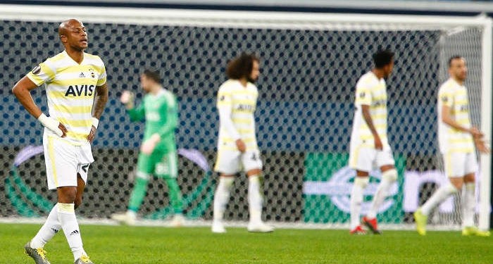 Fenerbahçe sahadan mağlubiyetle ayrıldı