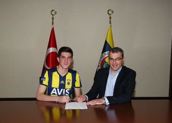 Osman Ertuğrul Çetin ile profesyonel sözleşme imzalandı