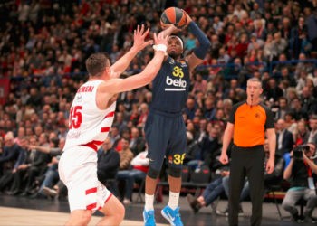 Fenerbahçe Beko, Olimpia Milan'ı deplasmanda mağlup etti