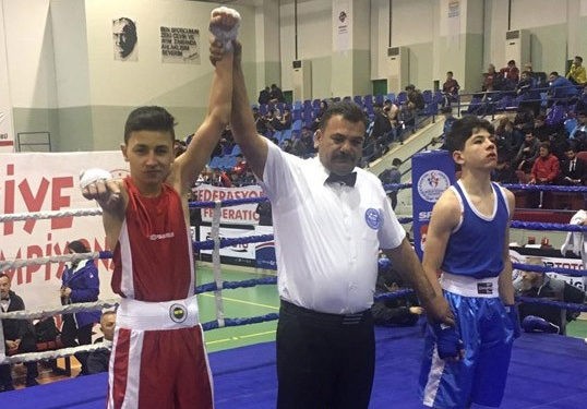 10 boksörümüz bir üst turda