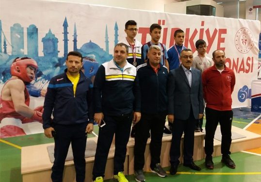 Boksörlerimizden 4 madalya