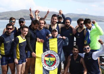 Kürekte Büyük Erkekler ve Büyük Kadınlarda şampiyonluk