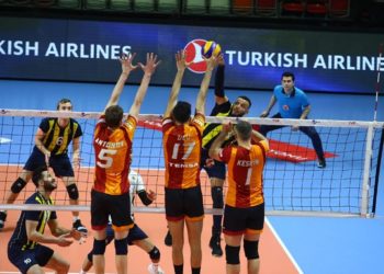 Fenerbahçe, filede Galatasaray'ı devirdi