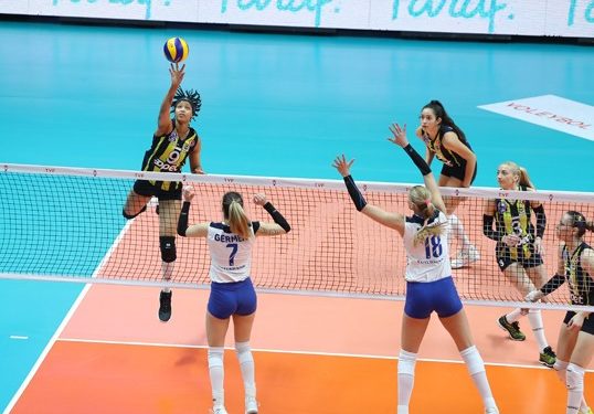 Sarı Melekler sezonu Halkbank galibiyetiyle tamamladı