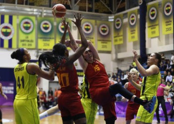 Potanın Kraliçeleri, Galatasaray ile karşılaştı