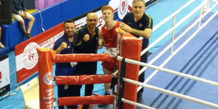 Boksörlerimiz şampiyonaya iyi başladı