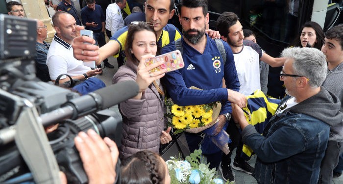 Fenerbahçemiz Alanya’da coşkuyla karşılandı
