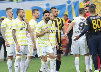 Mehmet Ekici'ye 3 maç ceza