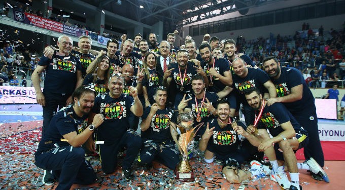 Voleybol Efeler Ligi 2018-2019 sezonu şampiyonu Fenerbahçe
