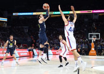 Anadolu Efes 86-76 Fenerbahçe Beko