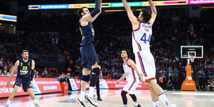 Anadolu Efes 86-76 Fenerbahçe Beko