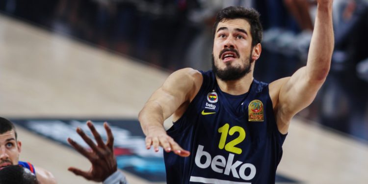 Anadolu Efes 89-74 Fenerbahçe