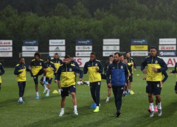 Fenerbahçe kampa girdi
