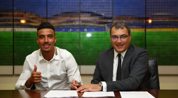 Fenerbahçe'de Faslı oyuncu Nabil Dirar’ın sözleşmesi 2 yıl daha uzatıldı.