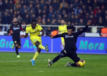 Btc Türk Yeni Malatyaspor ile karşılaşan Fenerbahçe, karşılaşmadan golsüz beraberlikle ayrıldı.