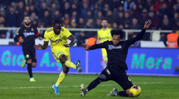 Btc Türk Yeni Malatyaspor ile karşılaşan Fenerbahçe, karşılaşmadan golsüz beraberlikle ayrıldı.