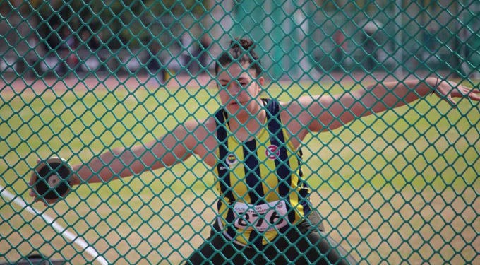 Fenerbahçeli milli atletimiz Özlem Becerek