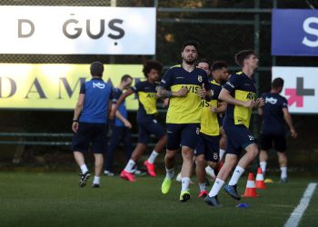Fenerbahçe kampa girdi