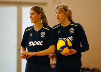 Fenerbahçe Opet çalışmalarını Topuk Yaylası’nda sürdürüyor