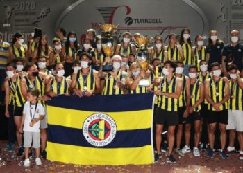 Fenerbahçe, Turkcell Süper Lig'de erkeklerde ve kadınlarda şampiyon oldu