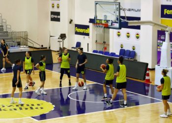 Fenerbahçe Kadın Basketbol Takımımız 2020-2021 sezonunu açtı.