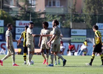 Fenerbahçe İstanbulspor'u konuk etti