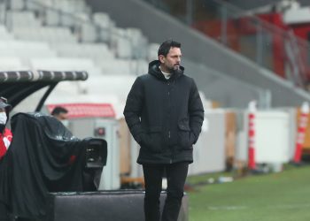 Fenerbahçe'de Erol Bulut dönemi sona erdi