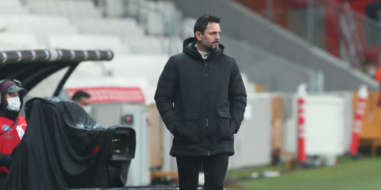 Fenerbahçe'de Erol Bulut dönemi sona erdi