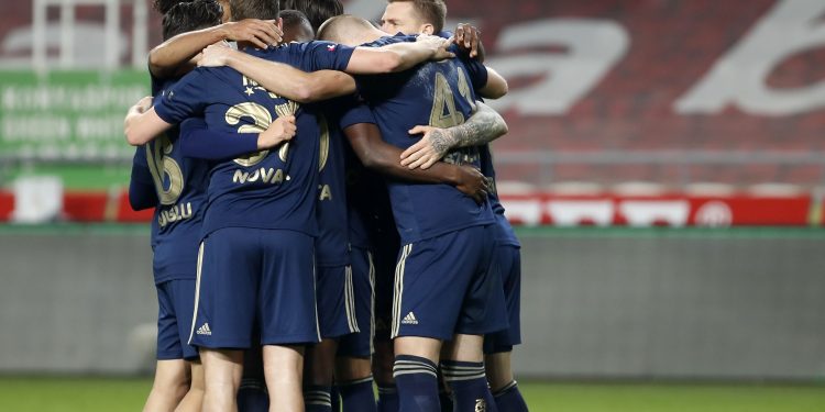 Fenerbahçe Futbol Takımı