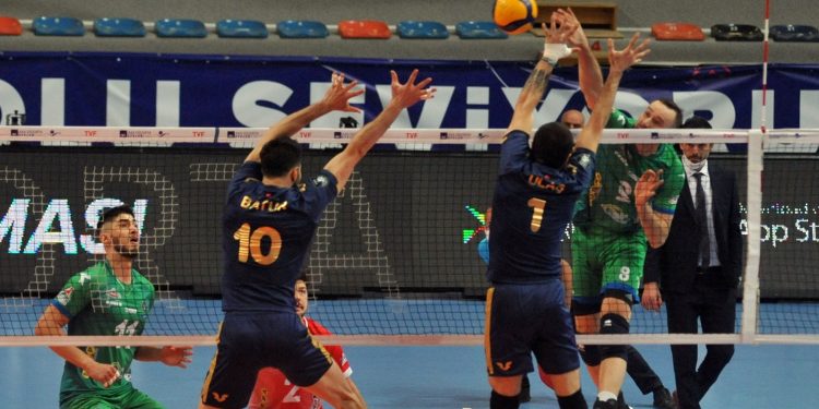 Bursa BŞB - Fenerbahçe HDI Sigorta