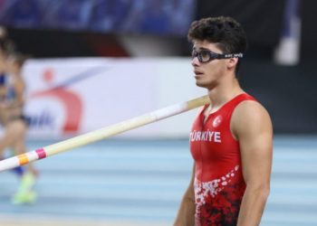 Fenerbahçeli Milli Atlet Ersu Şaşma'dan tarihi başarı