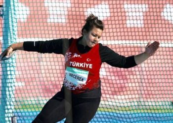 Özlem Becerek’ten altın madalya