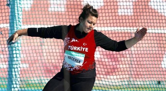Özlem Becerek’ten altın madalya