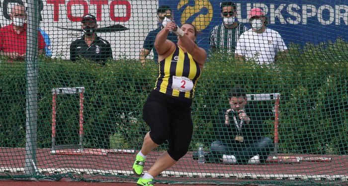 Fenerbahçeli milli atlet Tuğçe Şahutoğlu